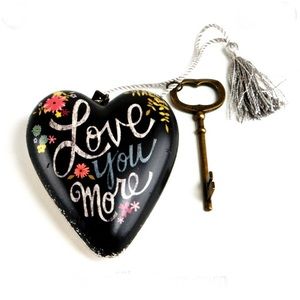 Art Heart NEW in box. Great gift